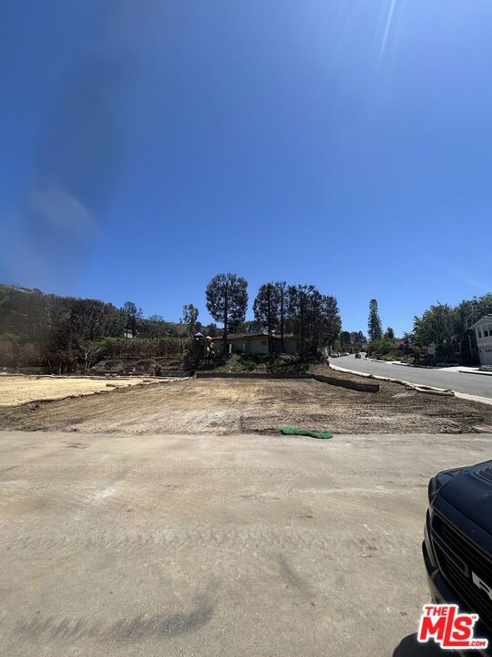 Drew Fenton | 17239 Avenida De La Herradura Pacific Palisades CA | MLS: 7163078