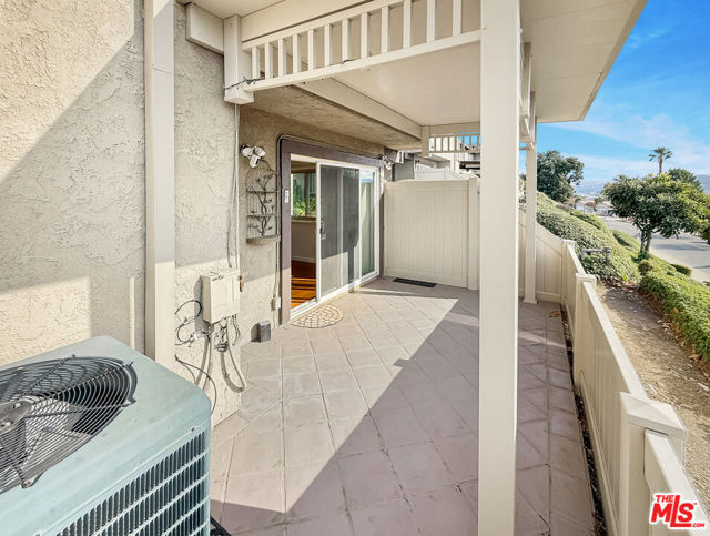 16317 Main Street, La Puente CA: https://media.crmls.org/mediaz/9d9ed055-8434-497c-95cb-ea7e7bcd5d7a.jpg