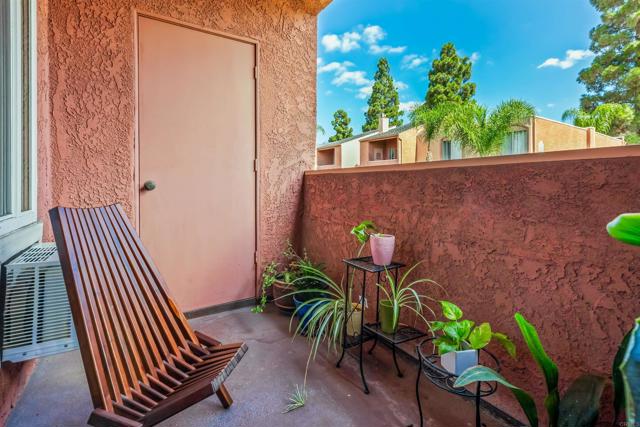 Detail Gallery Image 5 of 27 For 7740 Margerum Ave #204,  San Diego,  CA 92120 - 2 Beds | 1 Baths