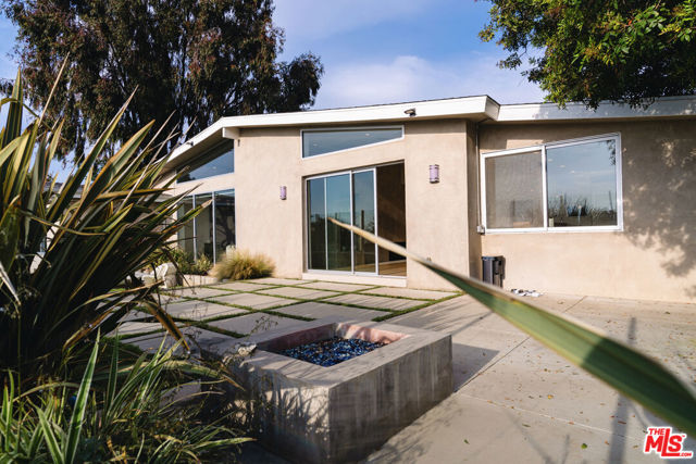 3423 Scadlock Lane, Sherman Oaks CA: https://media.crmls.org/mediaz/9d9fcaaf-f71e-4a55-ae5c-80b68de43955.jpg