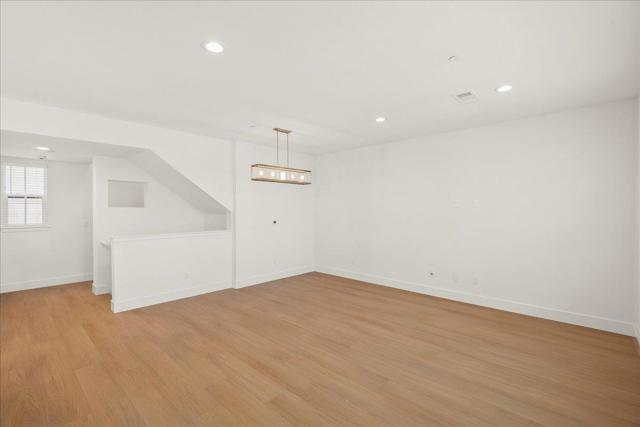 224 Carroll Street, Sunnyvale CA: https://media.crmls.org/mediaz/9d9fe194-af1c-47b2-899f-e4c1b7baa263.jpg