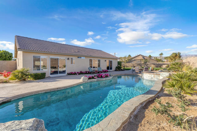 83480 Firecliff Court Court, Indio CA: https://media.crmls.org/mediaz/9da00bce-fb13-4c2e-b969-46424b772193.jpg