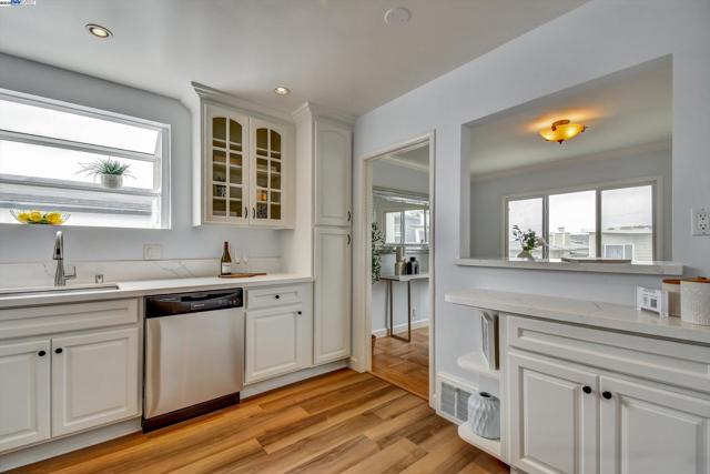 153 Morningside Dr, Daly City CA: https://media.crmls.org/mediaz/9da00cf6-a83c-4064-a9da-43833045fdb5.jpg