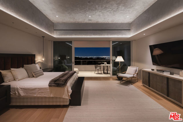 15210 Antelo Place, Los Angeles CA: https://media.crmls.org/mediaz/9da03f82-591b-4ccc-a81a-1c2d9384261a.jpg