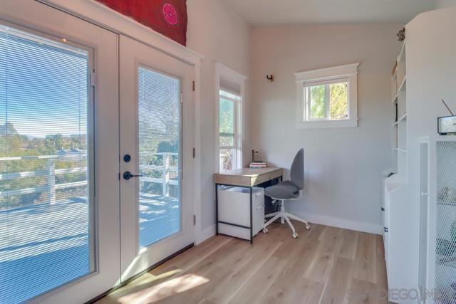 9740 Nutby Ln, Escondido CA: https://media.crmls.org/mediaz/9da1da3f-479f-4bf6-ad0f-cd6379982cdf.jpg