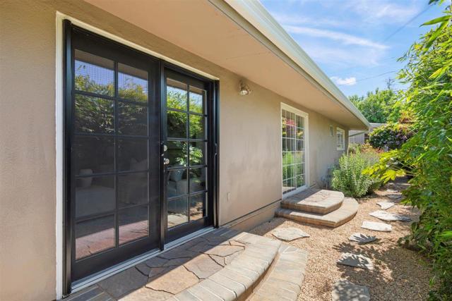 494 Century Drive, Campbell CA: https://media.crmls.org/mediaz/9da2541a-fcf5-48db-b9be-fee72b8945c2.jpg