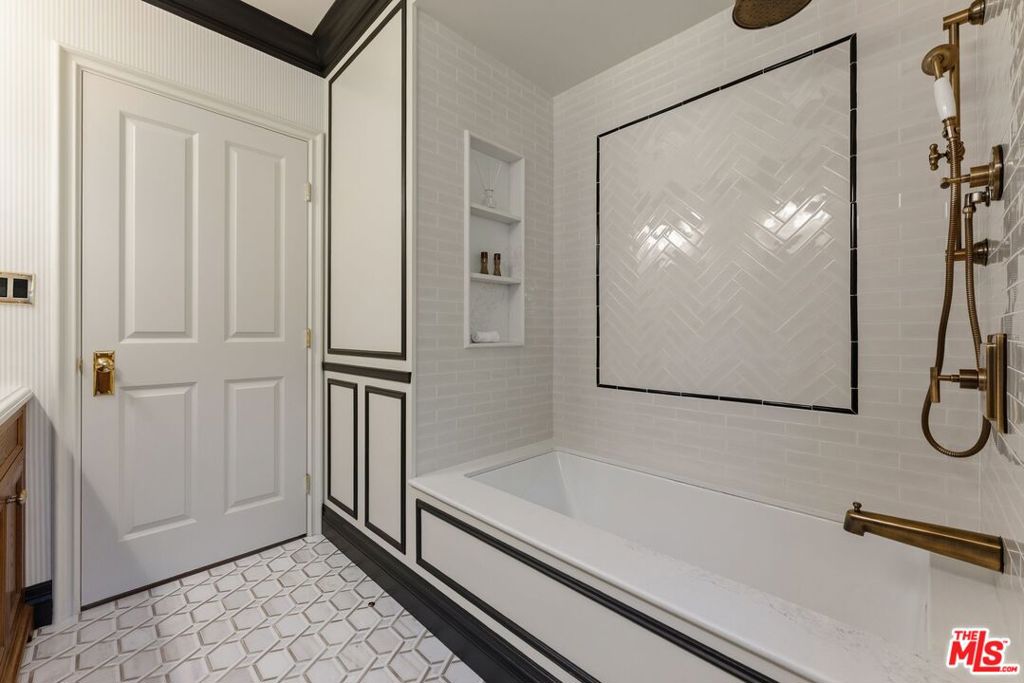 MLS #26868629 image #51