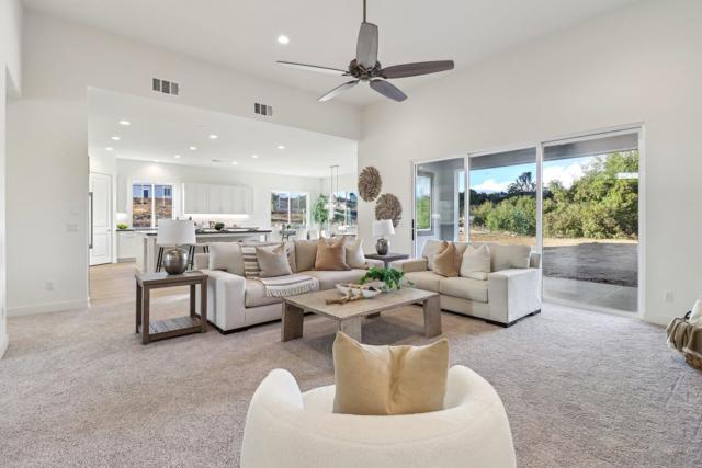 29527 Viking View Ln, Valley Center CA: https://media.crmls.org/mediaz/9da31b54-1324-4764-a49d-2d0cb62887a6.jpg