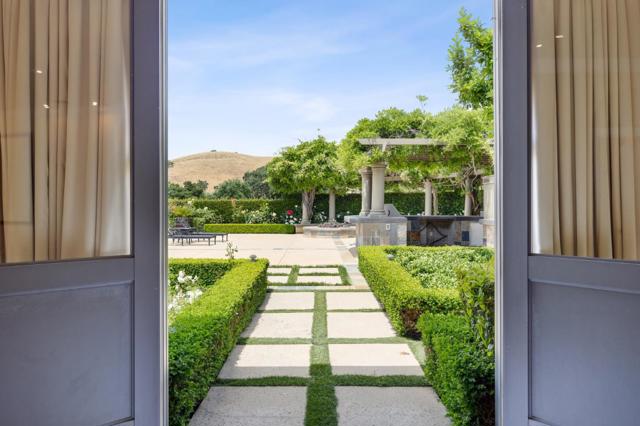 1305 Lions Peak Lane, San Martin CA: https://media.crmls.org/mediaz/9da35485-7641-4db1-88ea-bd23124557a6.jpg