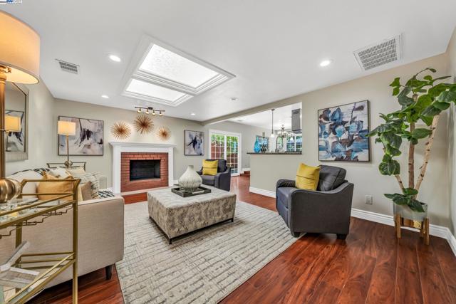41917 Camino Santa Barbara, Fremont CA: https://media.crmls.org/mediaz/9da37019-22c9-4e7b-9497-00bba93b3f34.jpg