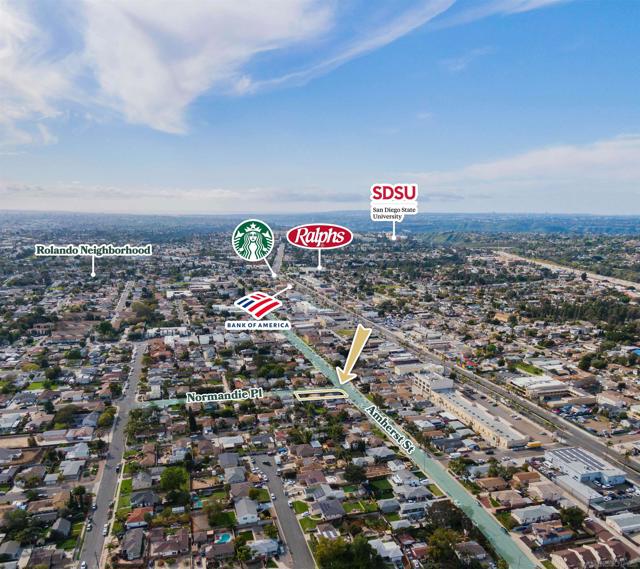 4875 77 Normandie, La Mesa CA: https://media.crmls.org/mediaz/9da3ce77-7ac3-4768-82a3-d78e7c11da9b.jpg