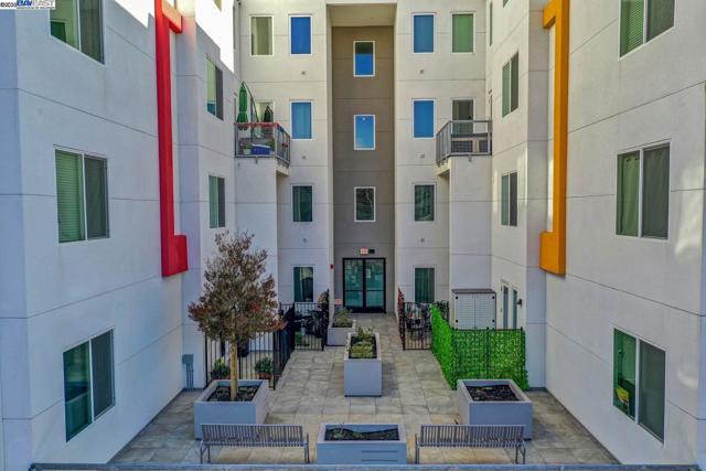 42111 Osgood Rd, Fremont CA: https://media.crmls.org/mediaz/9da48c88-9437-4cfb-8b8e-8e9a849eb1a1.jpg