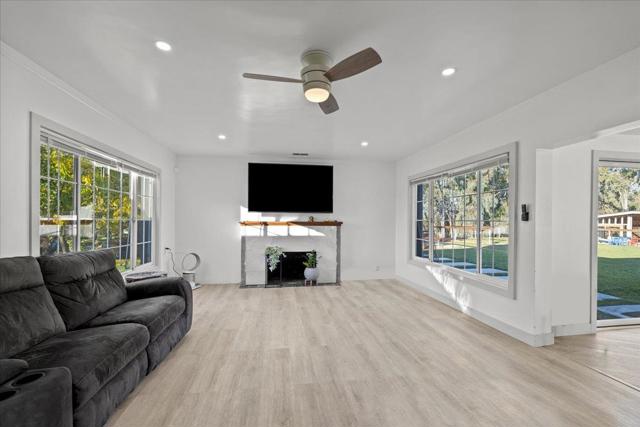9350 Bond Road, Elk Grove CA: https://media.crmls.org/mediaz/9da58590-cc87-41f9-90f4-c2efd1a55018.jpg