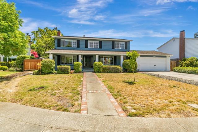 2739 Saint Giles Lane, Mountain View CA: https://media.crmls.org/mediaz/9da5d226-09c9-4f96-b6e1-a81261a598a1.jpg
