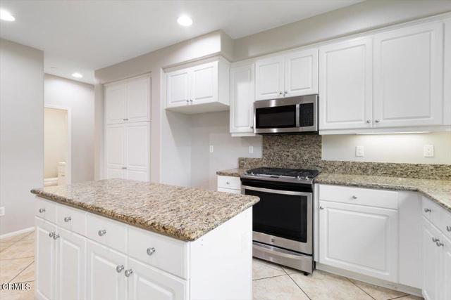 5611 Dorsey Street, Ventura CA: https://media.crmls.org/mediaz/9da6156f-57a8-4e07-8b28-cd182208fac1.jpg