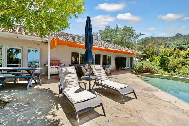 Image 8 of 73 For 12471 Mirar De Valle Road