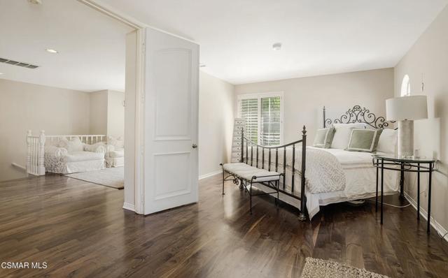 32714 Wellbrook Drive, Westlake Village CA: https://media.crmls.org/mediaz/9da72395-3304-4cad-9f51-6aeb1093498b.jpg