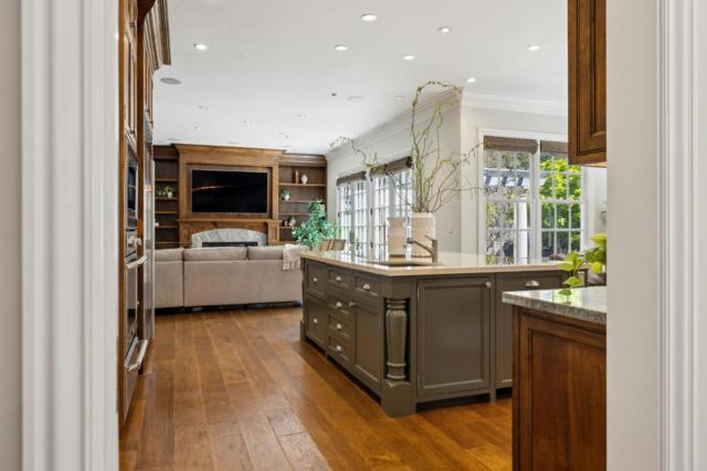 125 Stonepine Road, Hillsborough CA: https://media.crmls.org/mediaz/9da7fffb-1179-4c5e-8671-06b2e631d1f7.jpg