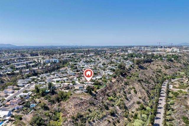 7912 Blue Jay Place, San Diego CA: https://media.crmls.org/mediaz/9da813ea-bcd0-461e-ab7f-6c45f3efce94.jpg