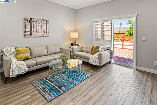 4309 BORA BORA AVE, Fremont CA: https://media.crmls.org/mediaz/9da85ab7-0396-47c3-8a00-df05fa386317.jpg