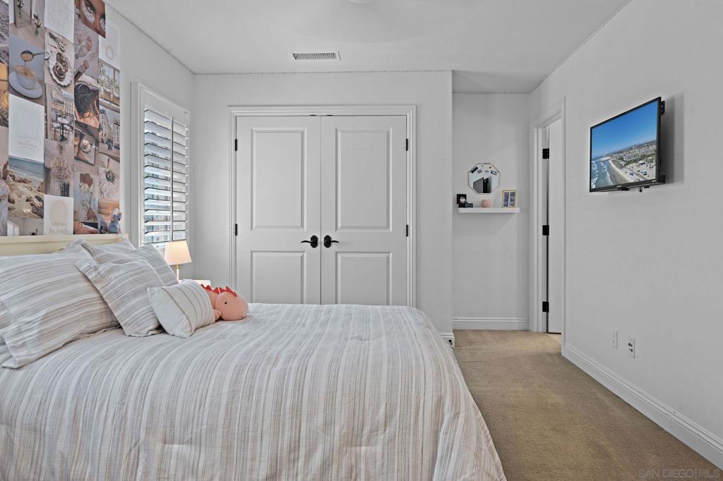 MLS #250043507SD image #42