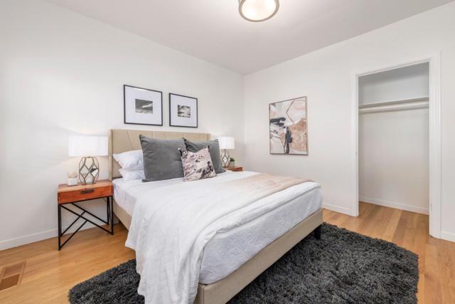 923 Grand Street, Redwood City CA: https://media.crmls.org/mediaz/9da9b489-49ae-4a11-8ef3-c1951e1e3f5c.jpg