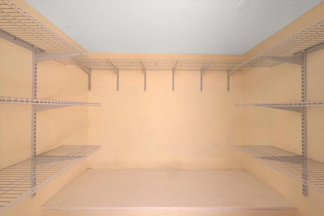 1617 E Paseo El Mirador, Palm Springs CA: https://media.crmls.org/mediaz/9daad3df-7b4b-4314-abf7-08a72f069046.jpg