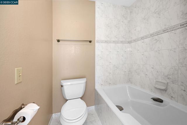 87 Molokai Ct, San Ramon CA: https://media.crmls.org/mediaz/9daafa13-c18f-4531-ab77-a158df60909a.jpg