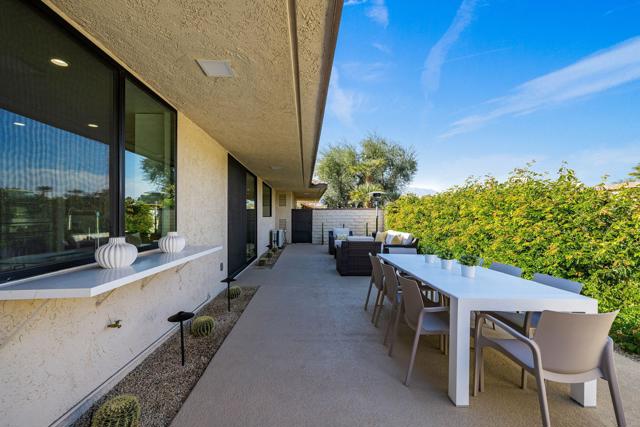 1 Cornell Drive, Rancho Mirage CA: https://media.crmls.org/mediaz/9dab3fd0-e029-4c7c-bc2e-411697a04003.jpg