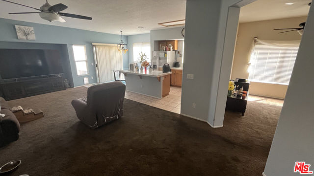1751 W Avenue H5, Lancaster CA: https://media.crmls.org/mediaz/9dabcaf3-7446-4a2d-8b33-68434f183cd9.jpg