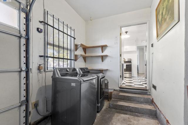 3719 60Th St, Sacramento CA: https://media.crmls.org/mediaz/9dac8a14-980d-4ebd-95d1-67acfc3d6049.jpg