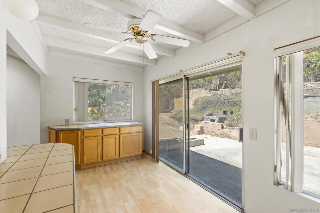 MLS #250035175SD img 16