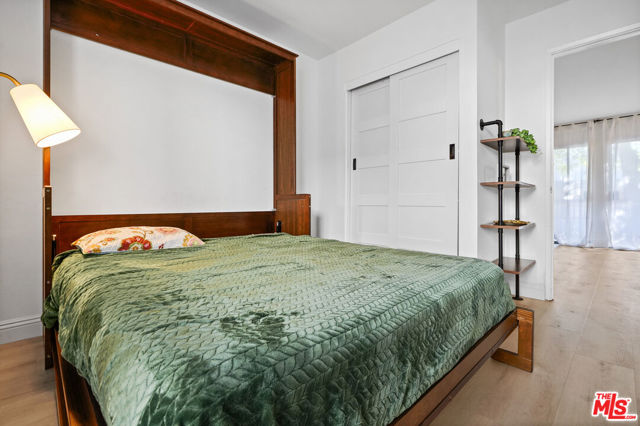 5245 Coldwater Canyon Avenue, Sherman Oaks CA: https://media.crmls.org/mediaz/9dae6c02-a38e-46b5-8ae3-c20641c6084b.jpg