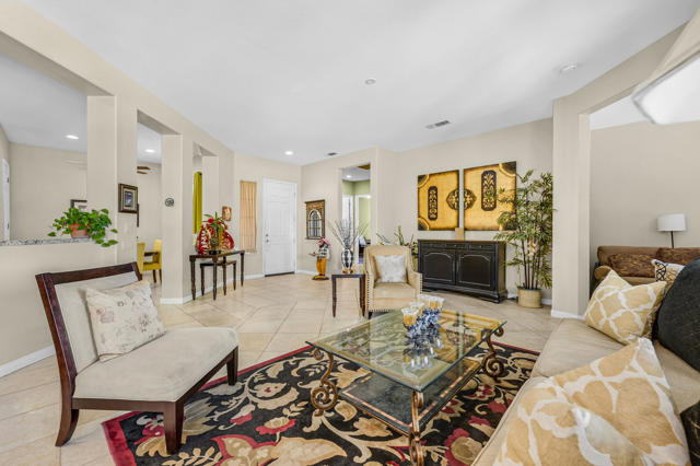 81193 Avenida Tres Lagunas, Indio CA: https://media.crmls.org/mediaz/9daf72c2-9926-4abf-8390-55e55bd14925.jpg