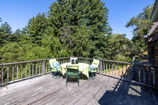 994 Laurel Grove Drive, Soquel CA: https://media.crmls.org/mediaz/9dafc2c3-2ac1-4d2d-b414-7cf5dab689e2.jpg