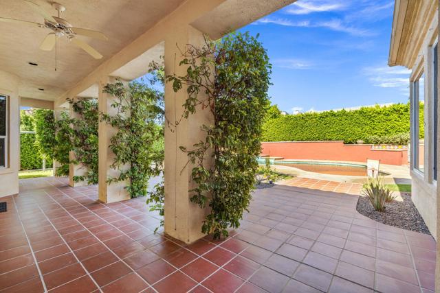 47 Gibraltar Drive, Palm Desert CA: https://media.crmls.org/mediaz/9db02740-329f-4995-9b1f-21702f035af9.jpg