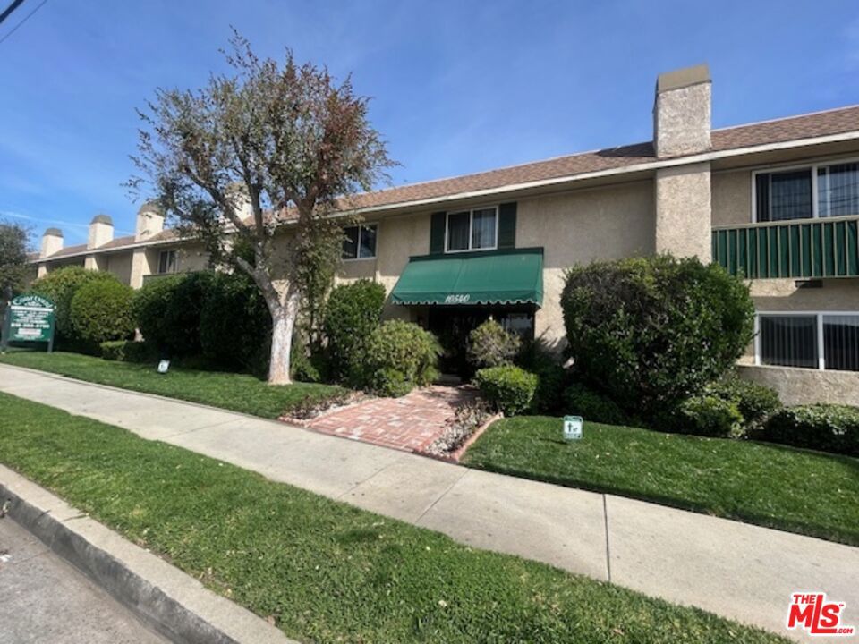 10540 Balboa Boulevard #115