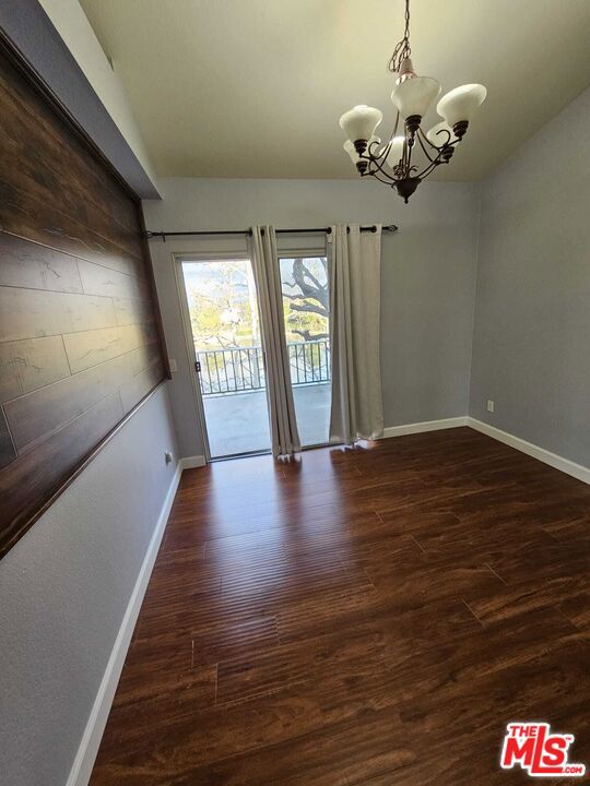 290 Ridgeton Lane, Simi Valley CA: https://media.crmls.org/mediaz/9db19dcd-9acc-423b-9630-6d6a7bb29636.jpg