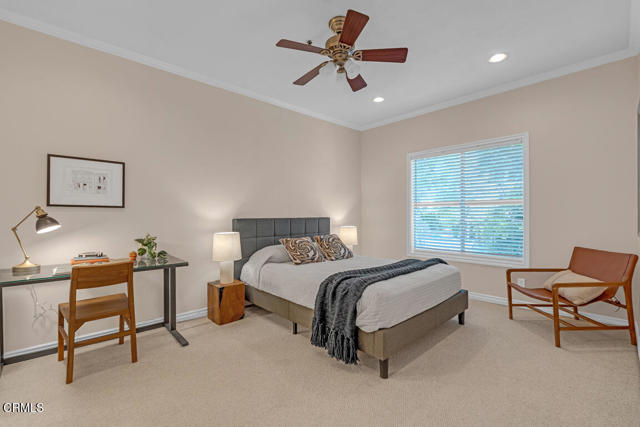 300 N El Molino Avenue, Pasadena CA: https://media.crmls.org/mediaz/9db1a755-1c08-48a0-aec0-e1788cdb40ba.jpg