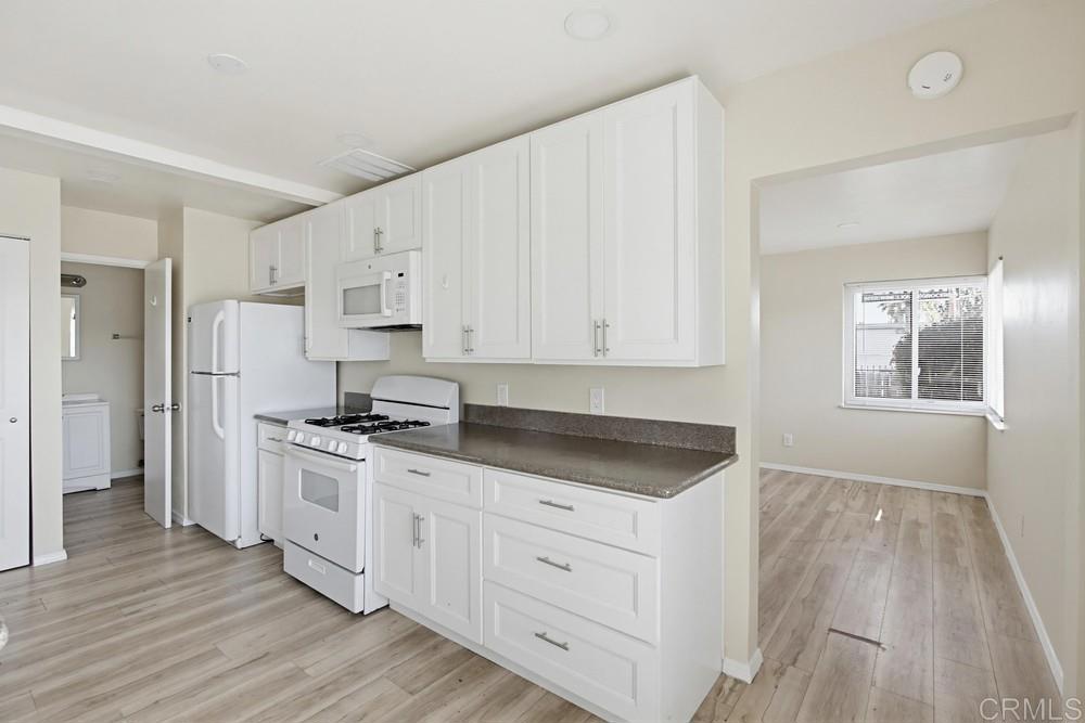 4220 Poplar Street - photo 13