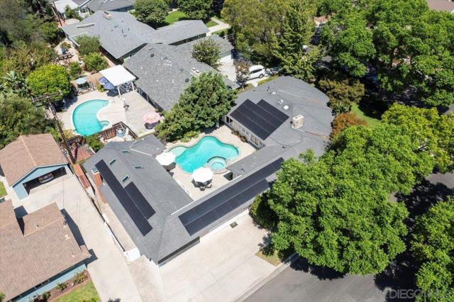 2602 N Louise, Santa Ana CA: https://media.crmls.org/mediaz/9db25b39-9608-4535-8778-1def07e31445.jpg