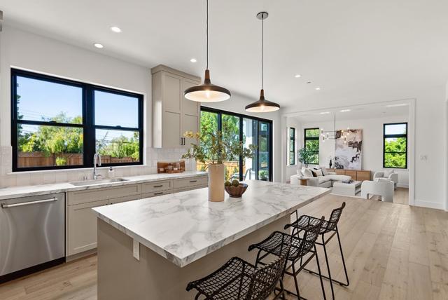310 W 39th Avenue, San Mateo CA: https://media.crmls.org/mediaz/9db27758-facb-440a-8169-01cdedc054e3.jpg