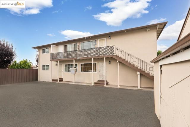 2090 Marina Blvd, San Leandro CA: https://media.crmls.org/mediaz/9db2f12e-bfb2-4988-98f8-5ac336726295.jpg