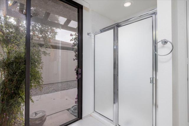 19 Colgate Drive, Rancho Mirage CA: https://media.crmls.org/mediaz/9db3ead3-4f37-4c75-8997-7012d76949b5.jpg