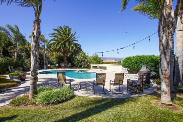 303 Taryn Court, Hollister CA: https://media.crmls.org/mediaz/9db3fbe2-ab58-46f2-abb8-828518eadaf6.jpg