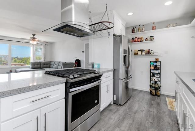Image 8 of 21 For 845 13th St  Master Sui
