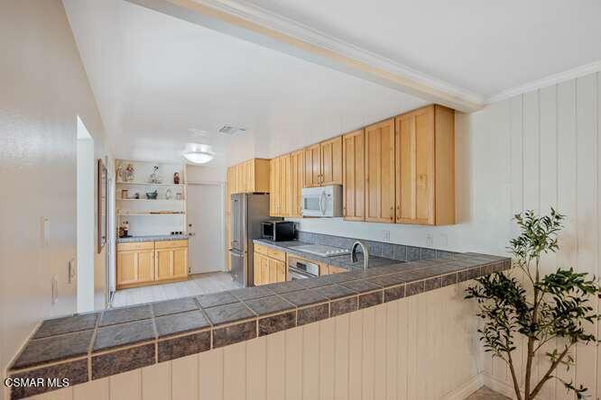 MLS #226003615 image #10