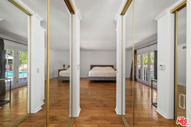 1834 Roscomare Road, Los Angeles CA: https://media.crmls.org/mediaz/9db70a30-eb1d-48c1-8343-30ce2990bad3.jpg