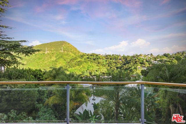 3476 Troy Drive, Los Angeles CA: https://media.crmls.org/mediaz/9db78bb3-8857-47c4-b05b-737b88a24388.jpg