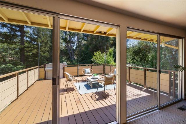 26388 Ginny Lane, Los Altos Hills CA: https://media.crmls.org/mediaz/9dba8d03-732a-47d0-a043-4f00645438bc.jpg